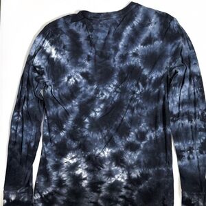 Aeropostale Long Sleeve No Photos Tie-Dye Graphic Tee